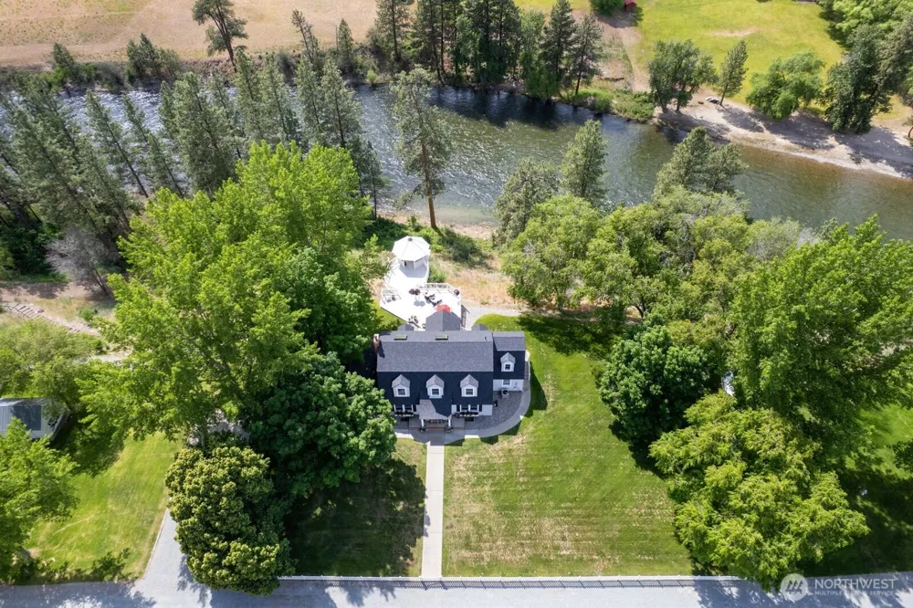 3 A Ross Road Twisp, WA 98856