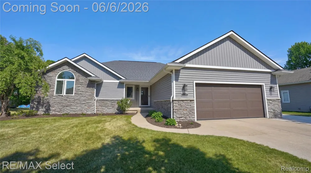 2288 Lost Creek Drive Clayton Charter Township, MI 48433