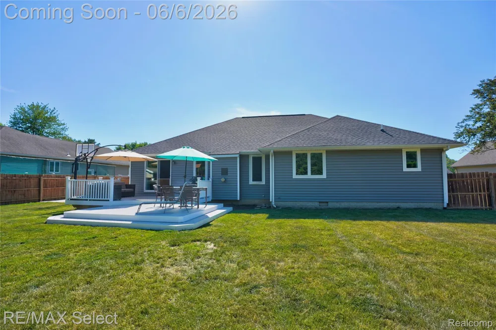 2288 Lost Creek Drive Clayton Charter Township, MI 48433