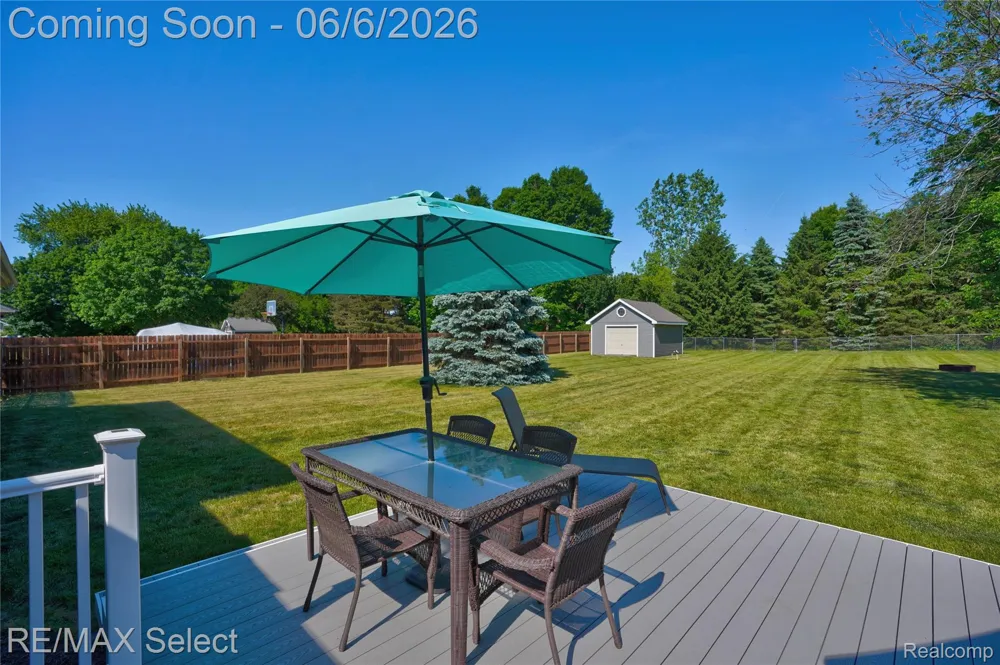 2288 Lost Creek Drive Clayton Charter Township, MI 48433