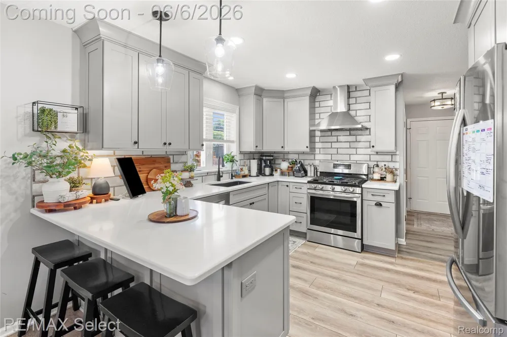2288 Lost Creek Drive Clayton Charter Township, MI 48433
