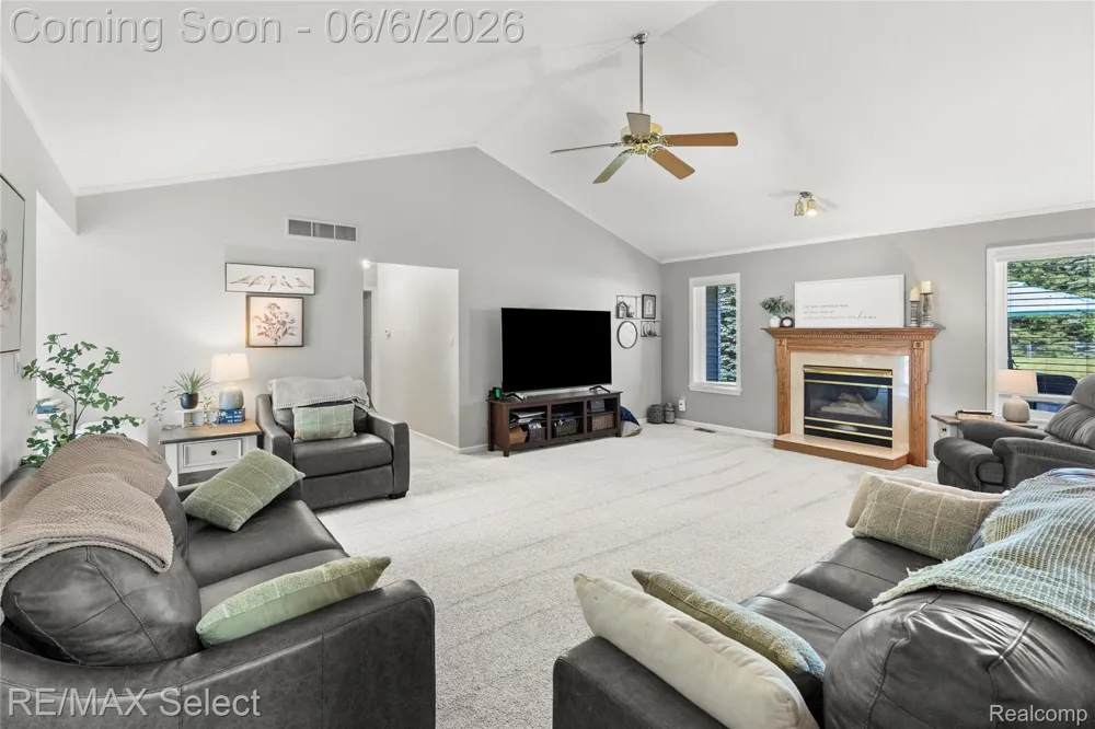 2288 Lost Creek Drive Clayton Charter Township, MI 48433