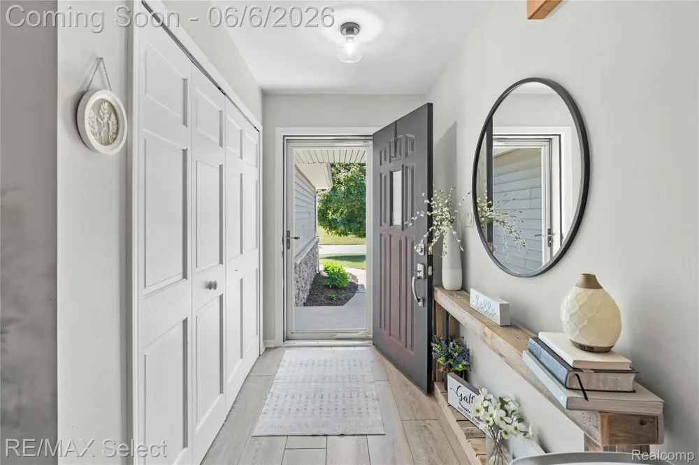 2288 Lost Creek Drive Clayton Charter Township, MI 48433