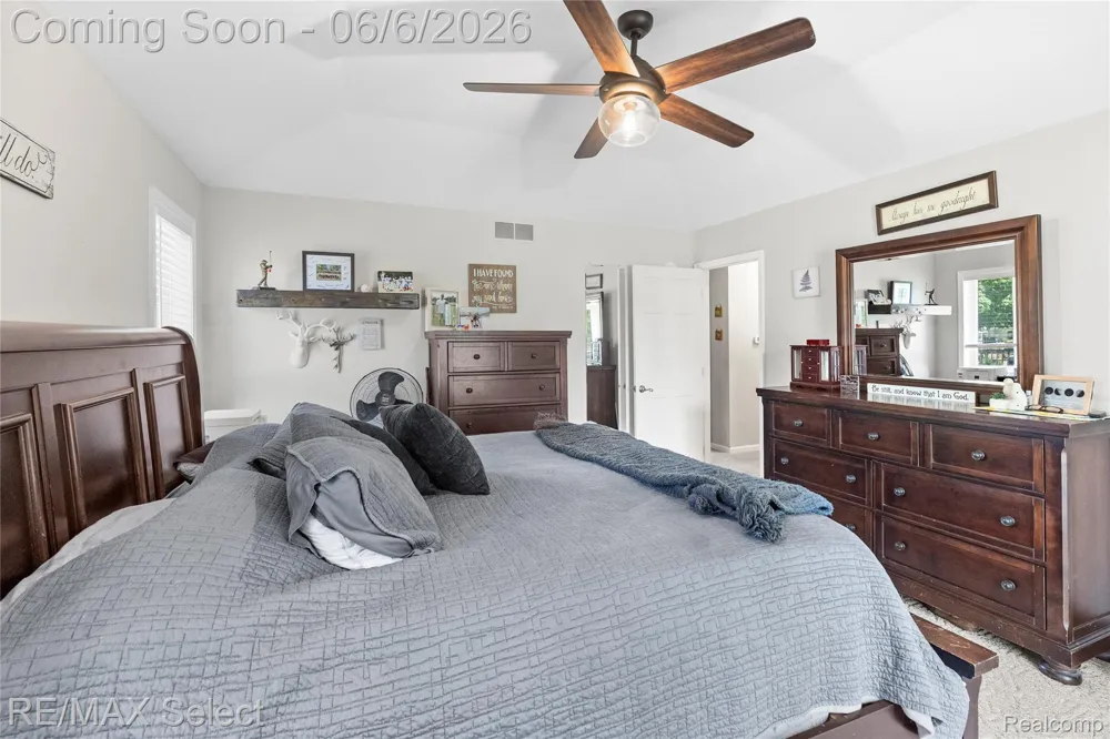 2288 Lost Creek Drive Clayton Charter Township, MI 48433
