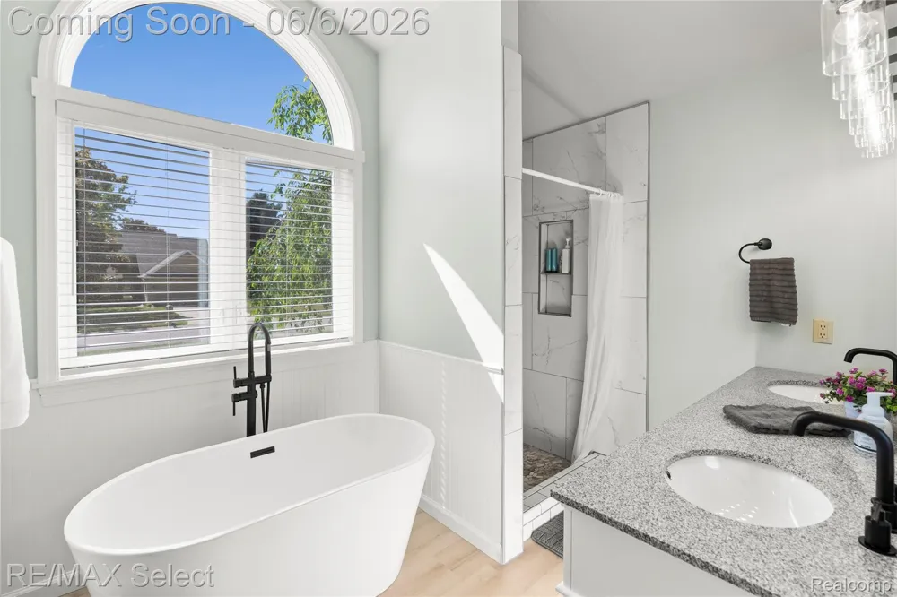 2288 Lost Creek Drive Clayton Charter Township, MI 48433