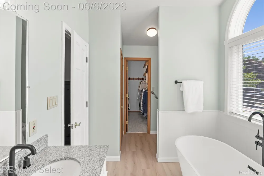 2288 Lost Creek Drive Clayton Charter Township, MI 48433