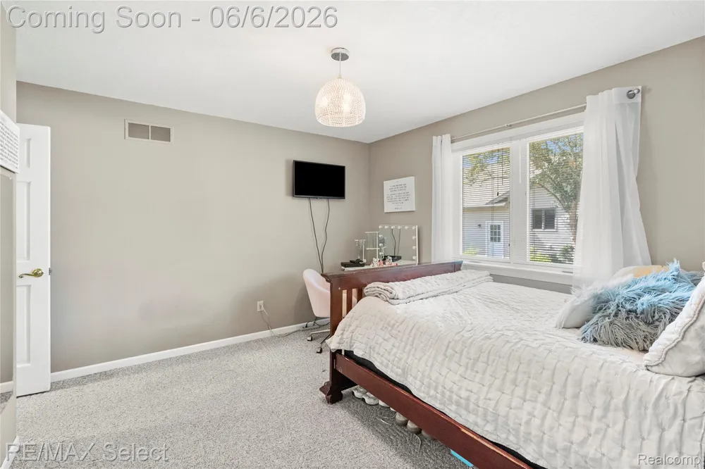 2288 Lost Creek Drive Clayton Charter Township, MI 48433