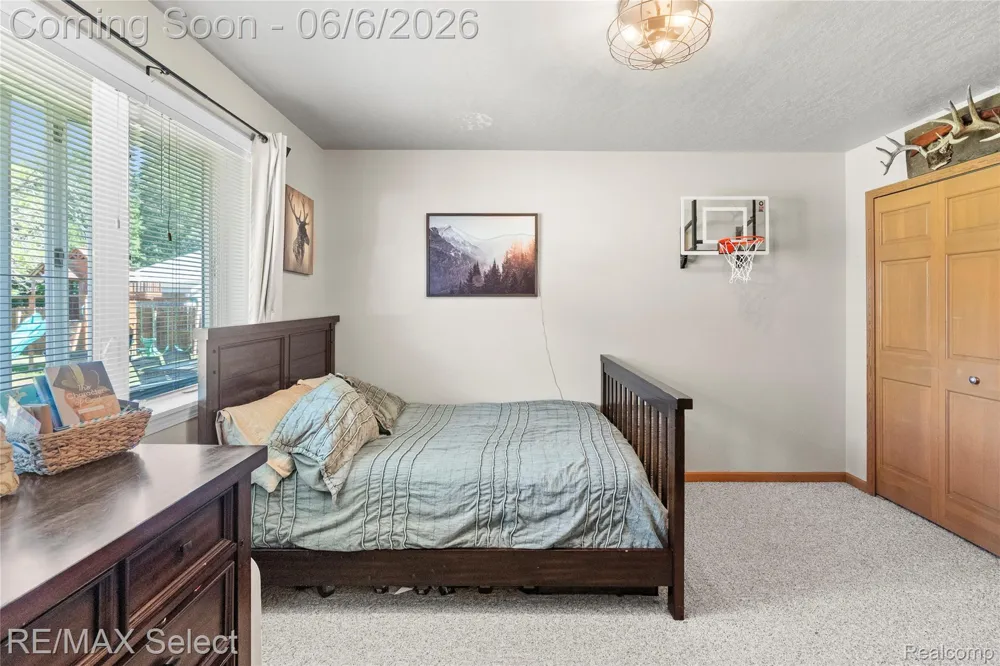 2288 Lost Creek Drive Clayton Charter Township, MI 48433