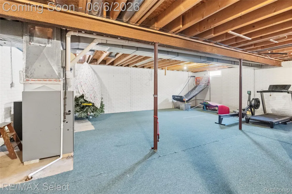 2288 Lost Creek Drive Clayton Charter Township, MI 48433