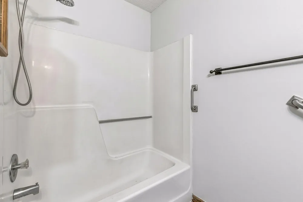 4165 Hilltop Point #102 Eagan, MN 55123