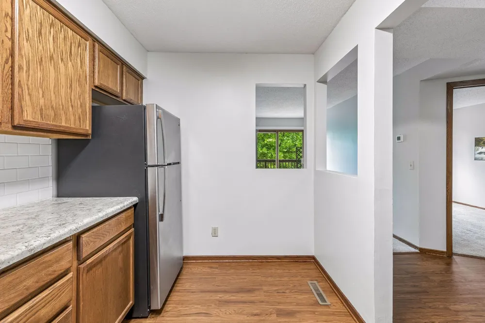 4165 Hilltop Point #102 Eagan, MN 55123