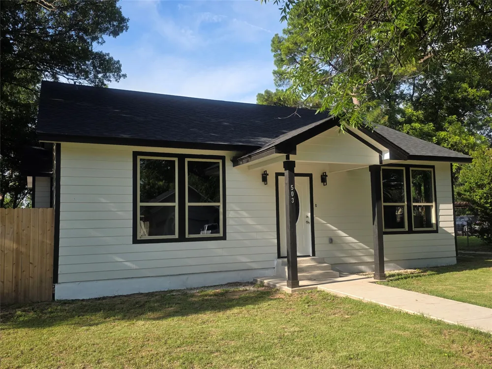 503 W Elm Street Olney, TX 76374