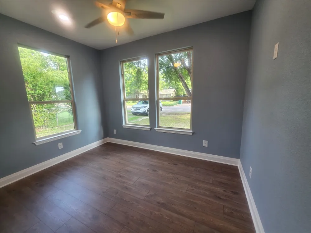 503 W Elm Street Olney, TX 76374