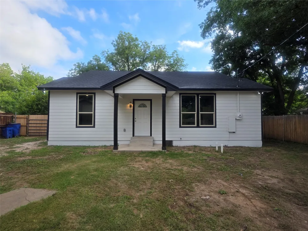 503 W Elm Street Olney, TX 76374