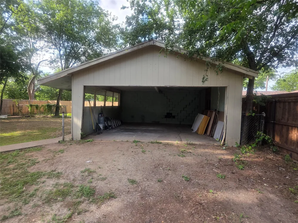 503 W Elm Street Olney, TX 76374