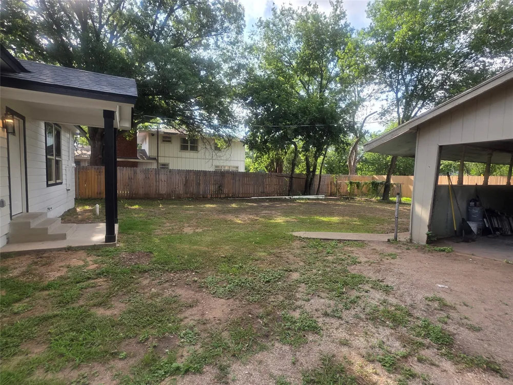 503 W Elm Street Olney, TX 76374