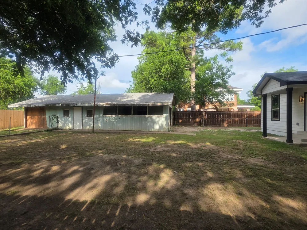 503 W Elm Street Olney, TX 76374