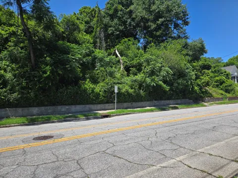 1013 Linwood Boulevard