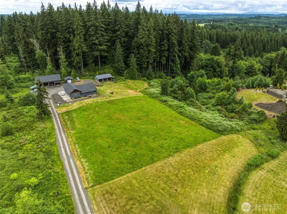 255 Twin Peak Drive Castle Rock, WA 98611