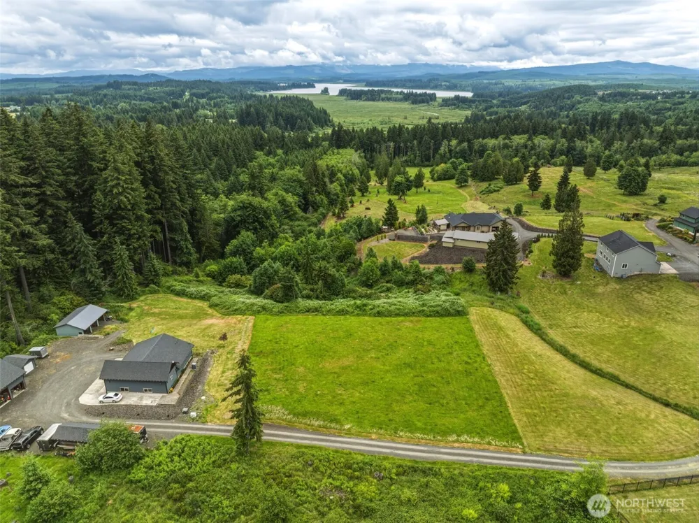 255 Twin Peak Drive Castle Rock, WA 98611