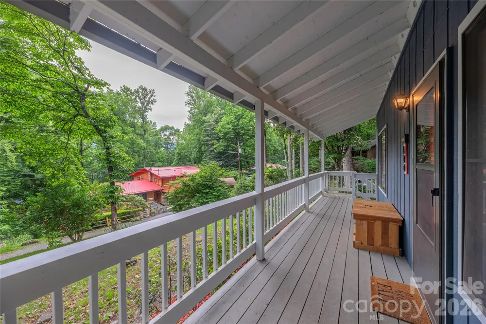 100 Bristol Lane Maggie Valley, NC 28751