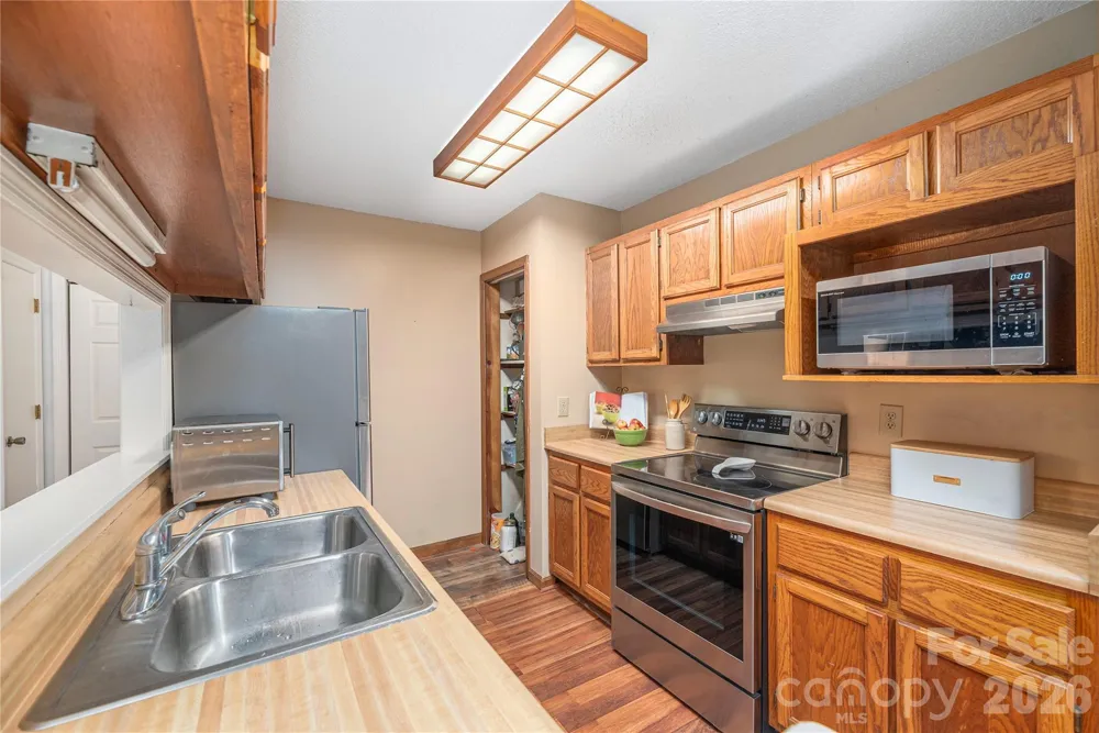 100 Bristol Lane Maggie Valley, NC 28751