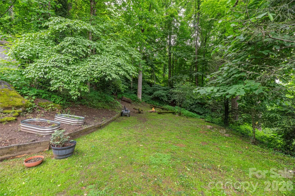 100 Bristol Lane Maggie Valley, NC 28751
