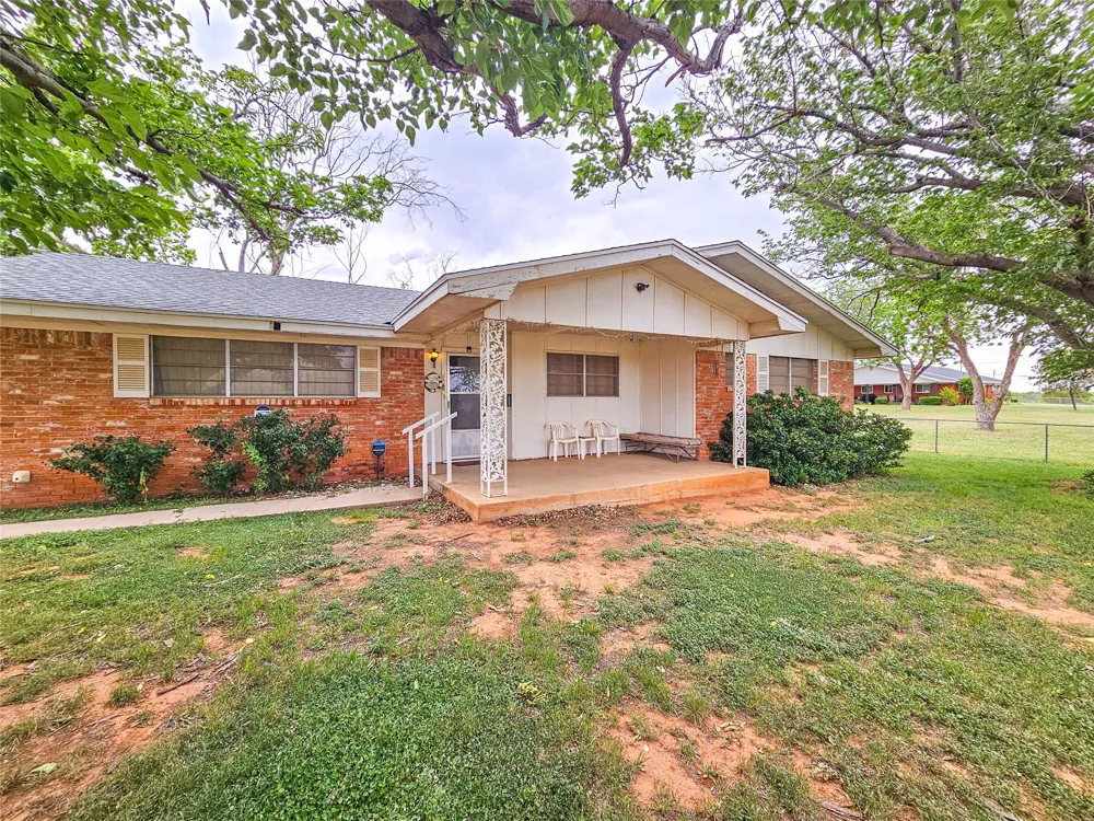 1002 Ridgecrest Street Sweetwater, TX 79556