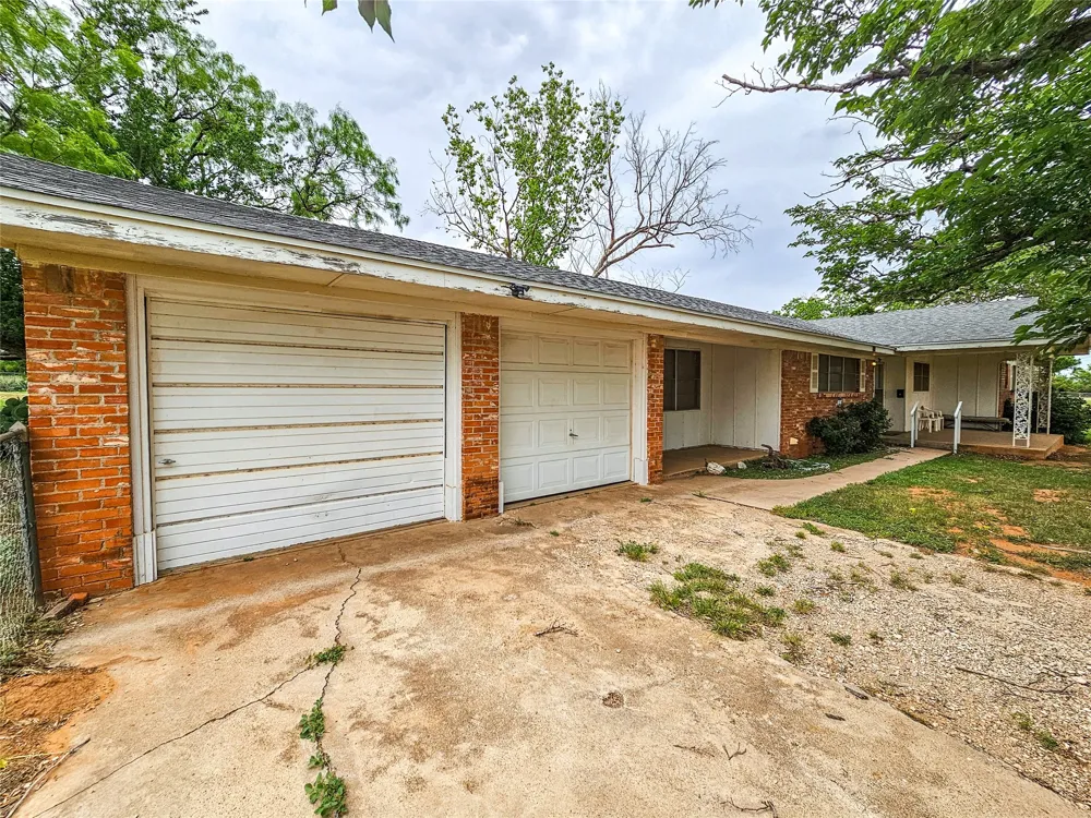 1002 Ridgecrest Street Sweetwater, TX 79556
