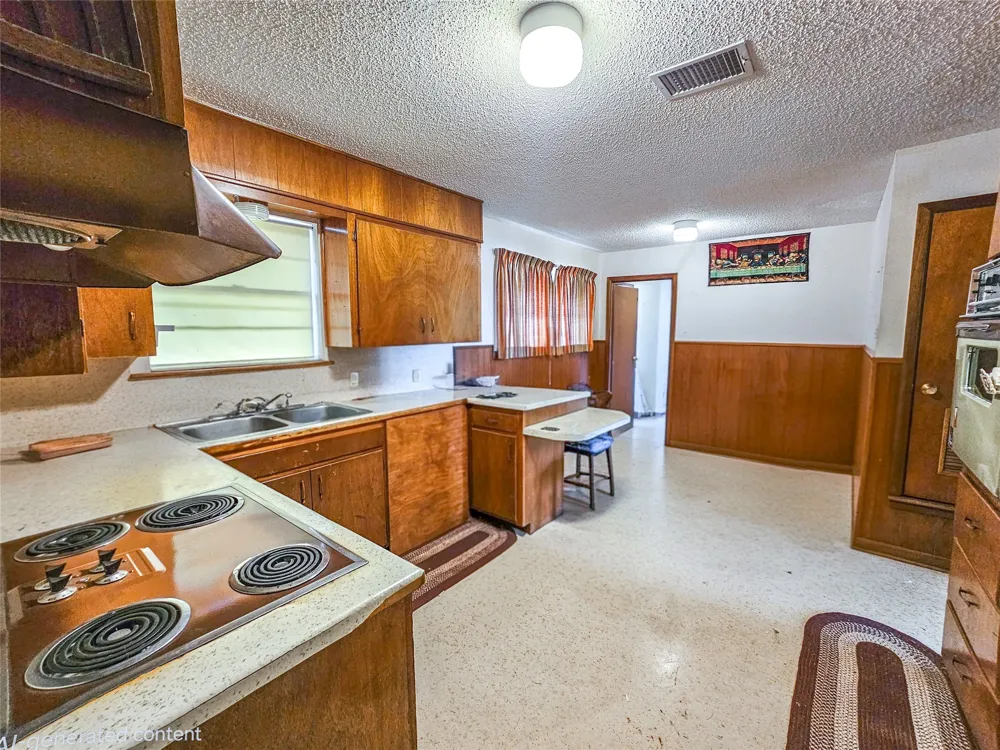1002 Ridgecrest Street Sweetwater, TX 79556