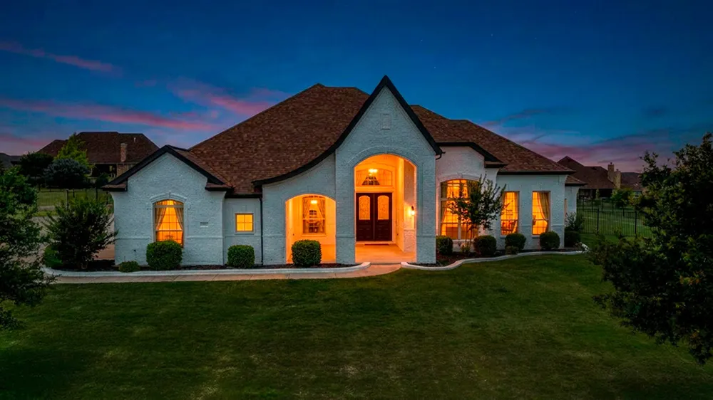 235 Bearclaw Circle Aledo, TX 76008