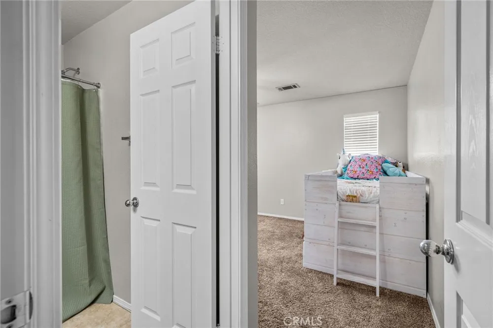 33934 Lily Road Yucaipa, CA 92399