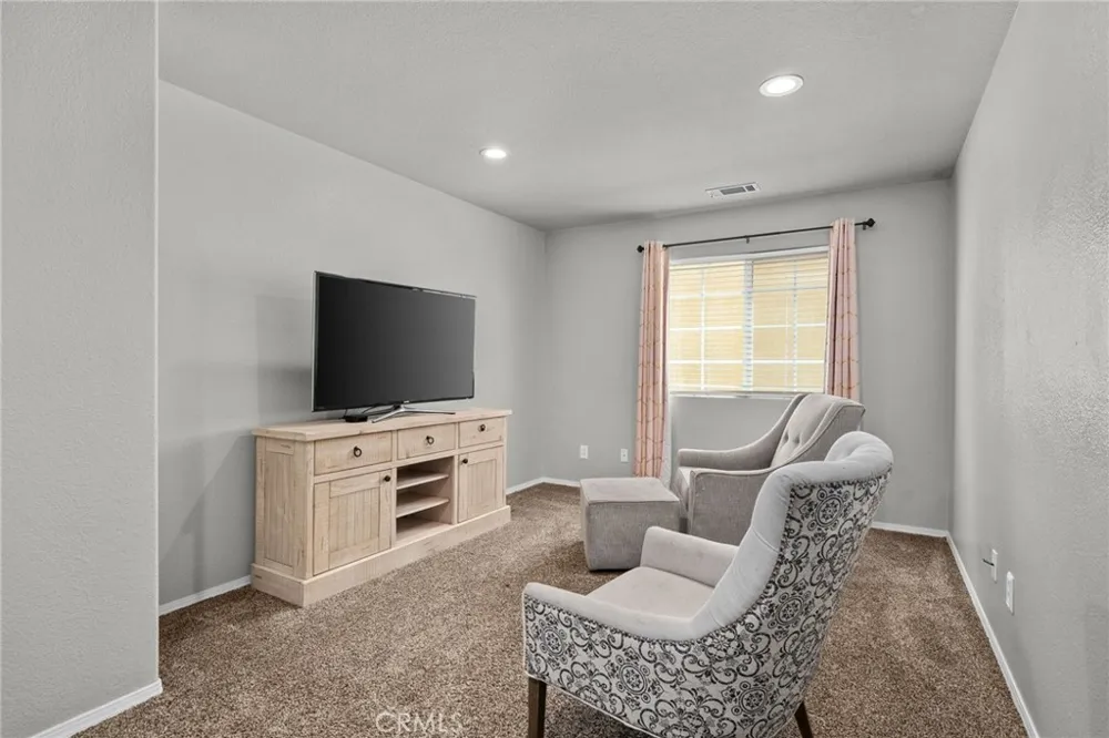 33934 Lily Road Yucaipa, CA 92399