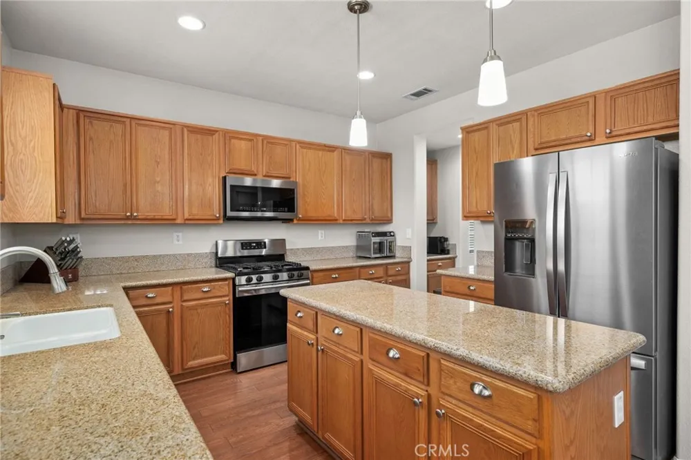 33934 Lily Road Yucaipa, CA 92399