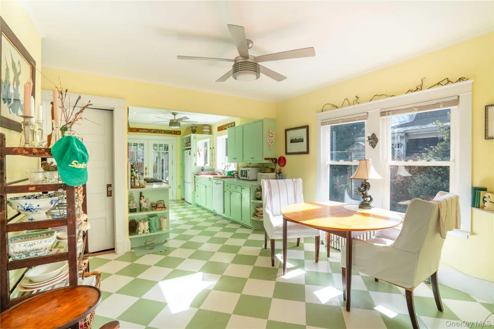 306 6th Street Greenport, NY 11944