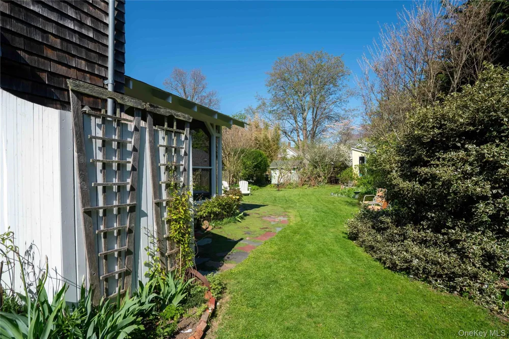 306 6th Street Greenport, NY 11944