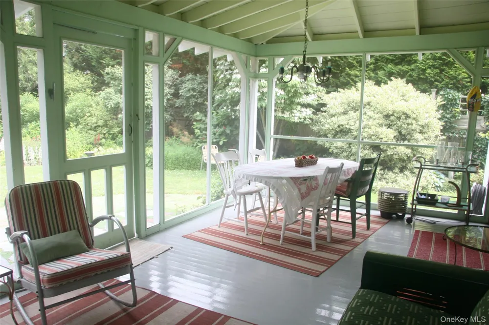 306 6th Street Greenport, NY 11944