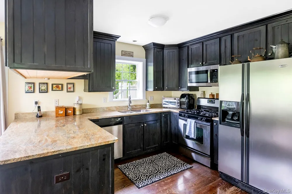 580 Oak Summit Road Millbrook, NY 12545
