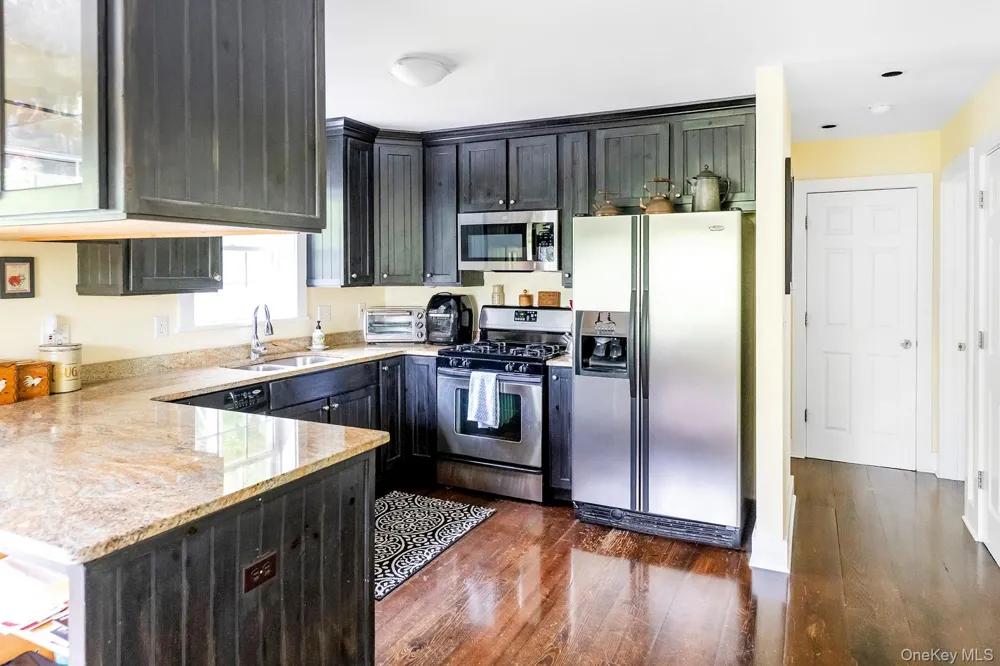 580 Oak Summit Road Millbrook, NY 12545