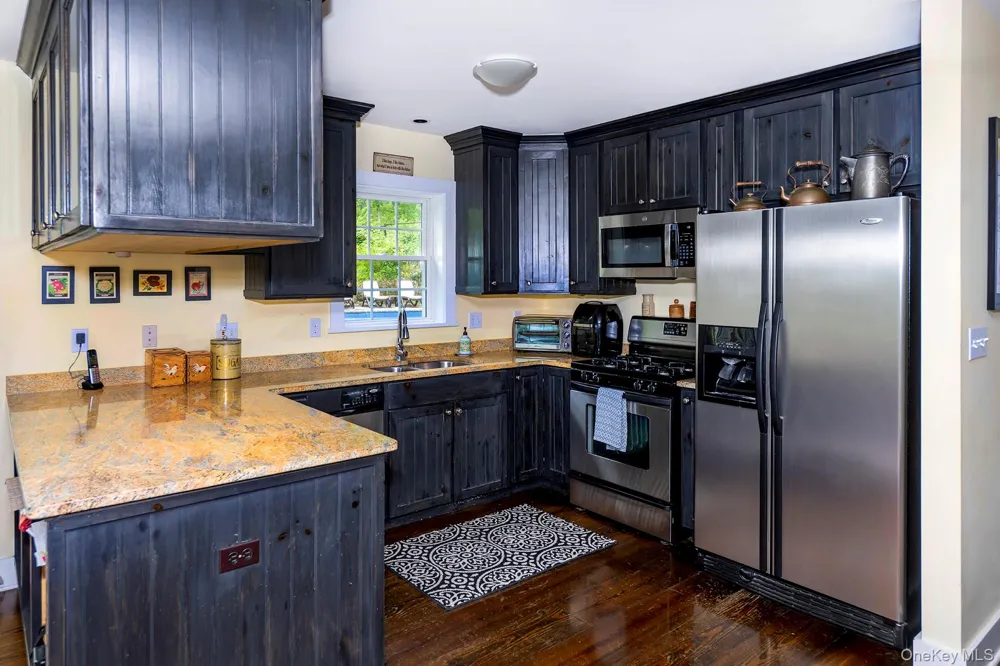 580 Oak Summit Road Millbrook, NY 12545