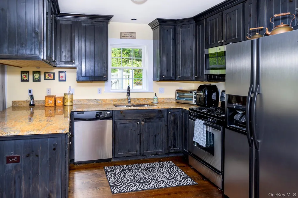 580 Oak Summit Road Millbrook, NY 12545