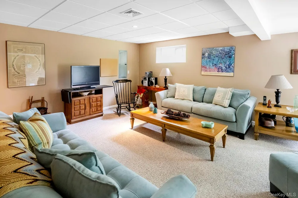 580 Oak Summit Road Millbrook, NY 12545