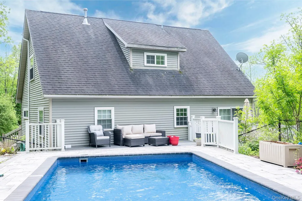 580 Oak Summit Road Millbrook, NY 12545