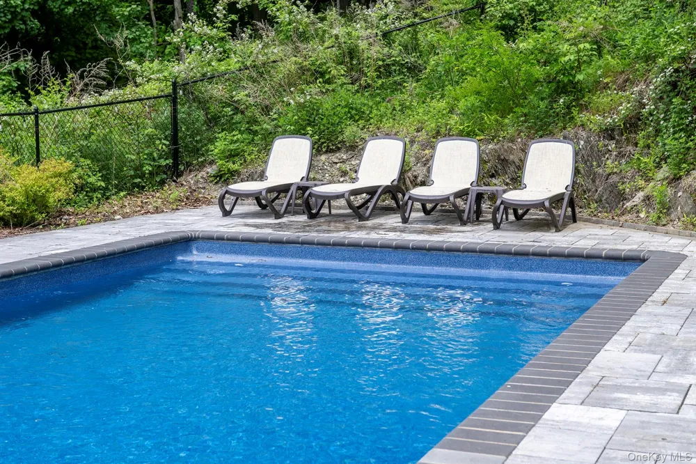 580 Oak Summit Road Millbrook, NY 12545