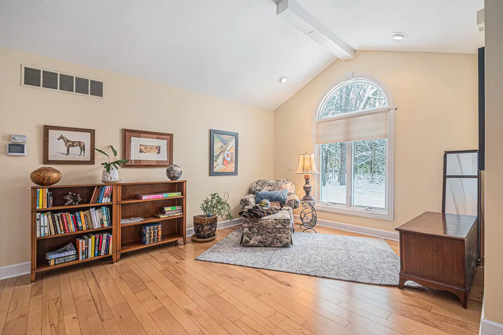 1209 Morris Drive Niles, MI 49120