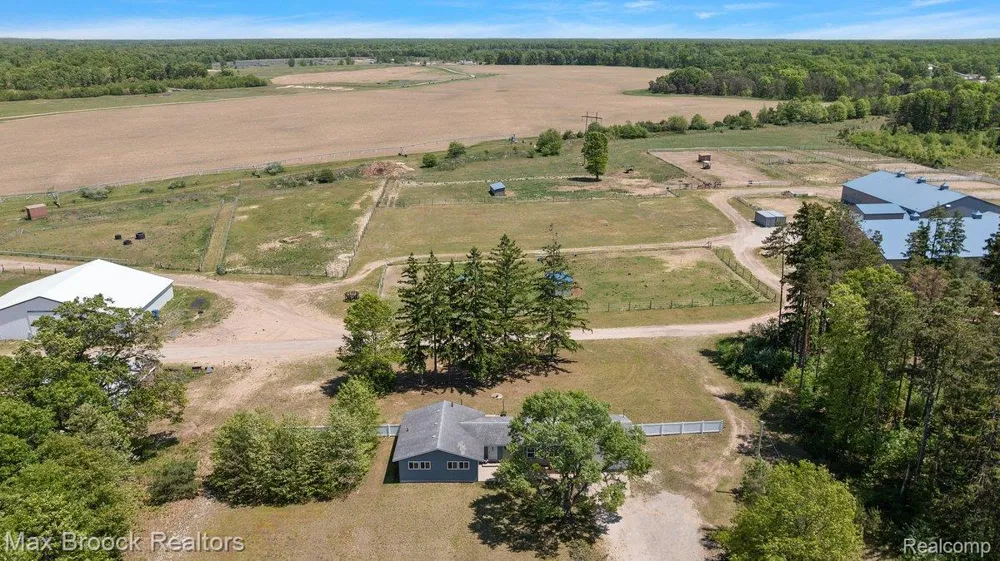 8580 Silver Creek Road Whitehall Township, MI 49461