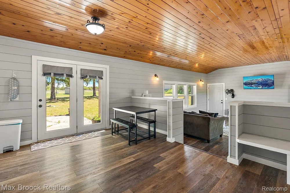 8580 Silver Creek Road Whitehall Township, MI 49461