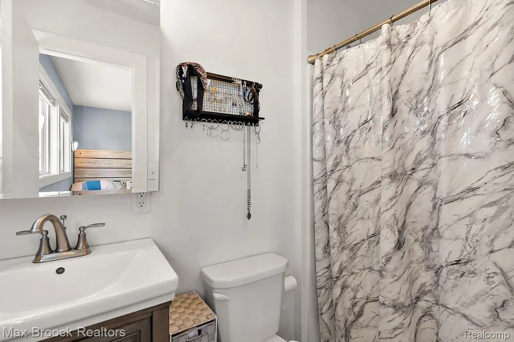 8580 Silver Creek Road Whitehall Township, MI 49461