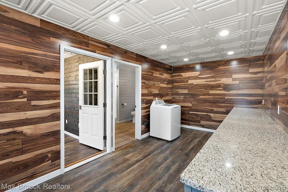 8580 Silver Creek Road Whitehall Township, MI 49461