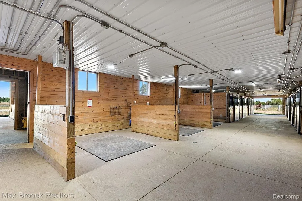 8580 Silver Creek Road Whitehall Township, MI 49461